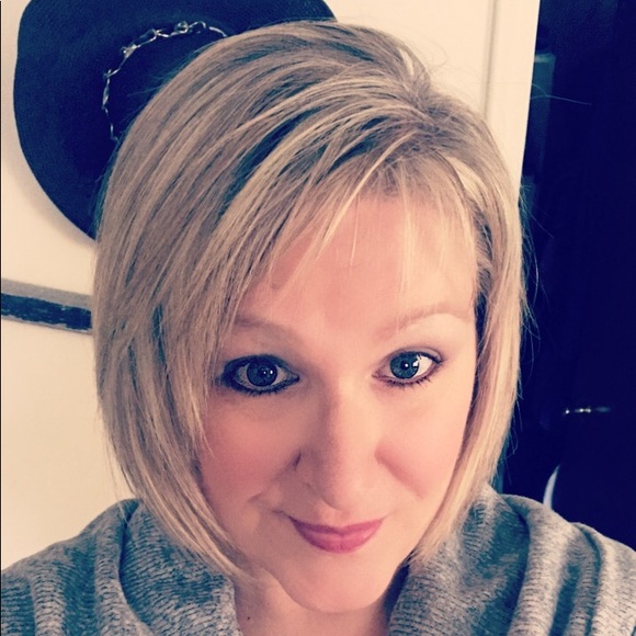 Meet your Posher, Tamara - Picture 1 of 1